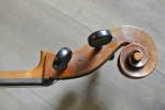cao-cello-scroll3